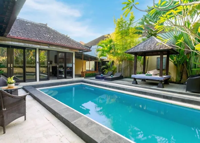 Villa B 2 Bedroom Private Pool & Kitchen Legian
