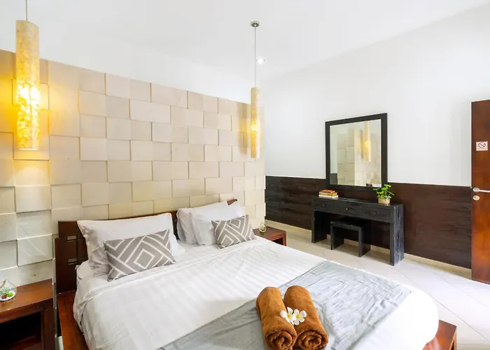 B 2 Bedroom Private Pool & Kitchen Legian Villa *