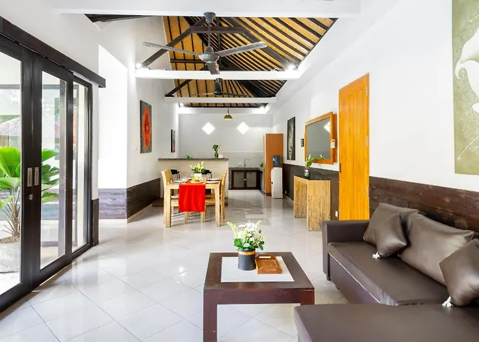 B 2 Bedroom Private Pool & Kitchen Legian
