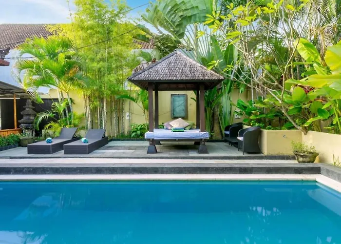 B 2 Bedroom Private Pool & Kitchen Legian *