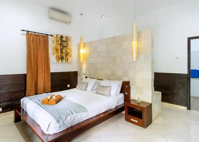 B 2 Bedroom Private Pool & Kitchen Legian